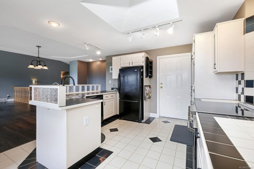 1409 Valley View Dr, Courtenay, BC 