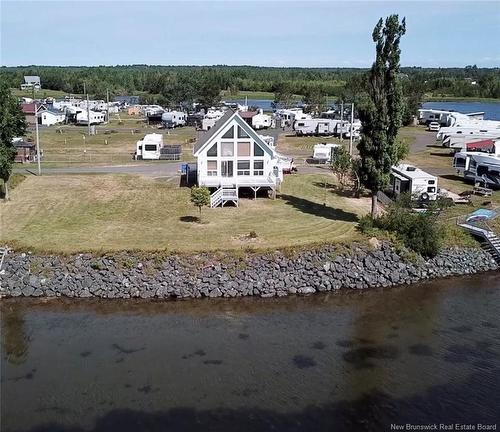 82 De La Pointe Rd, Haut-Sheila, NB 