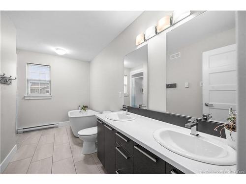 242 Erinvale Dr, Moncton, NB 