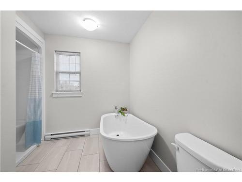 242 Erinvale Dr, Moncton, NB 