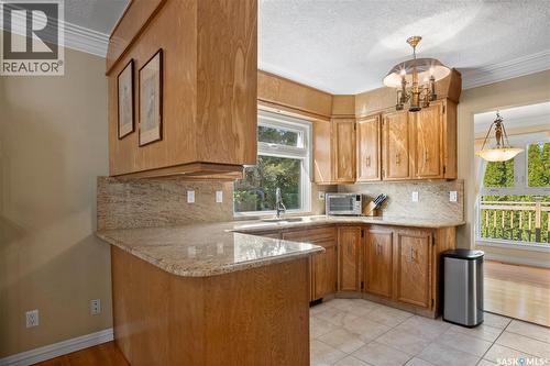 66 Leslie Place, Regina, SK - Indoor Photo Showing Kitchen