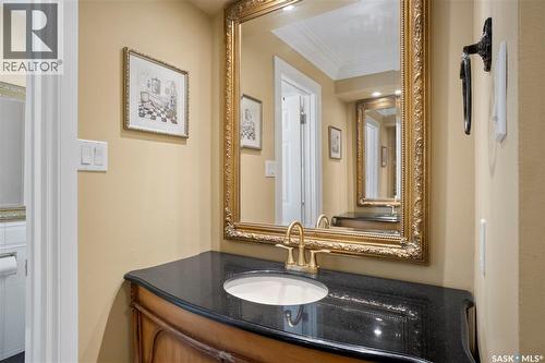 66 Leslie Place, Regina, SK - Indoor Photo Showing Bathroom