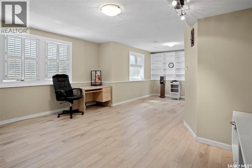66 Leslie Place, Regina, SK - Indoor