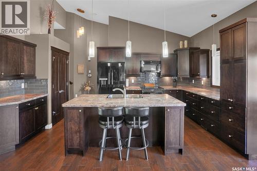 4117 Green Rose Crescent, Regina, SK - Indoor Photo Showing Kitchen With Upgraded Kitchen