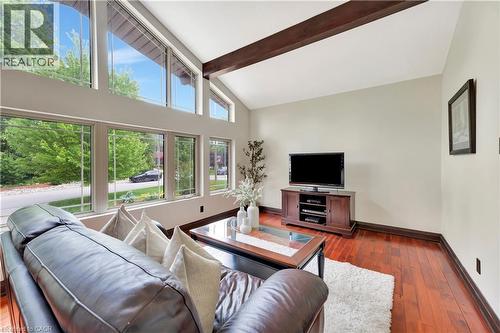 11 Maple Hill Drive, Kitchener, ON - Indoor Photo Showing Living Room