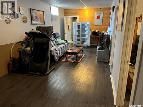 158 Municipal Road, Coronach, SK - Indoor