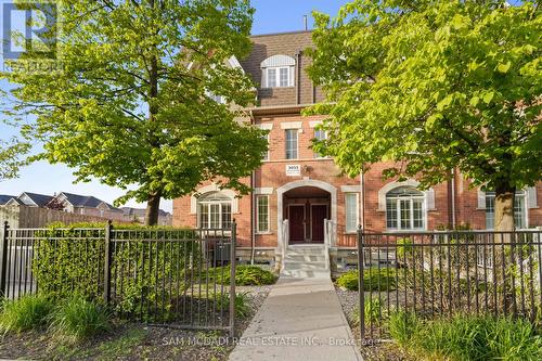 22 - 3055 ELMCREEK ROAD  Mississauga, ON L5B 4J9