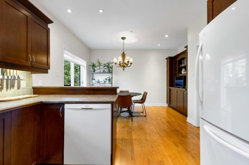 Kitchen - 6710A Ch. Wallenberg, Côte-Saint-Luc, QC - Indoor Photo Showing Kitchen