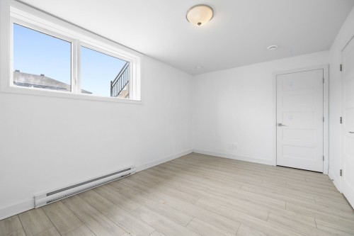 Chambre à coucher principale - 25 Rue Lasselle, Huntingdon, QC - Indoor Photo Showing Other Room