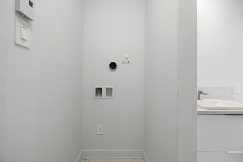 Salle de lavage - 25 Rue Lasselle, Huntingdon, QC - Indoor