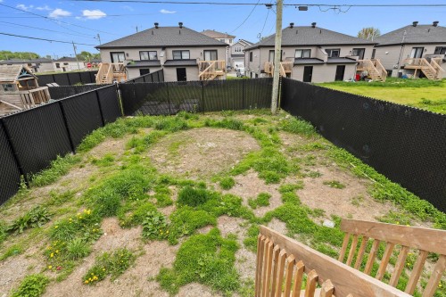Cour - 25 Rue Lasselle, Huntingdon, QC - Outdoor With Deck Patio Veranda With Backyard