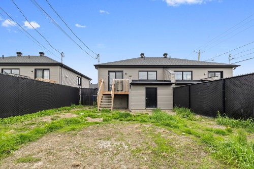 Cour - 25 Rue Lasselle, Huntingdon, QC - Outdoor With Exterior