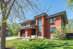 814 Rue des Aulnaies Pincourt, QC J7W 0C7