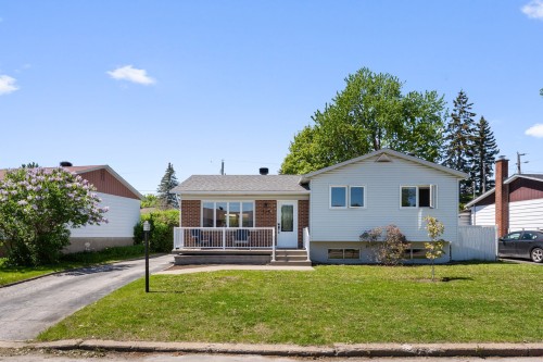 325 Rue Joseph-Guay  Terrebonne (Terrebonne), QC J6W 4S5