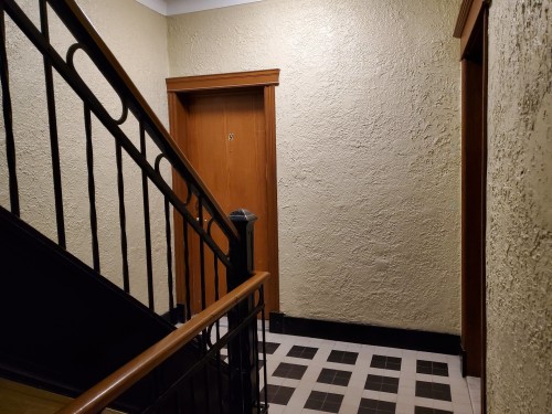 Escalier - 1-811 Av. Davaar, Montréal (Outremont), QC - Indoor Photo Showing Other Room