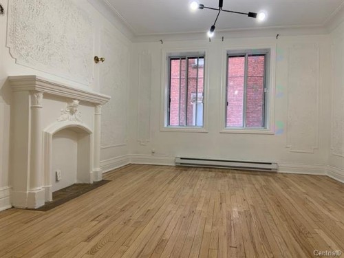 Living Room - 1-811 Av. Davaar, Montréal (Outremont), QC - Indoor Photo Showing Other Room