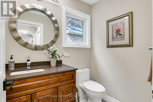 930 Maramis Court, Mississauga, ON - Indoor Photo Showing Bathroom