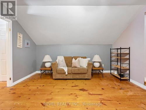 8 Scott Crescent, Erin, ON - Indoor Photo Showing Other Room