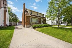 371 MACK AVENUE Sarnia, ON N7T 3P7