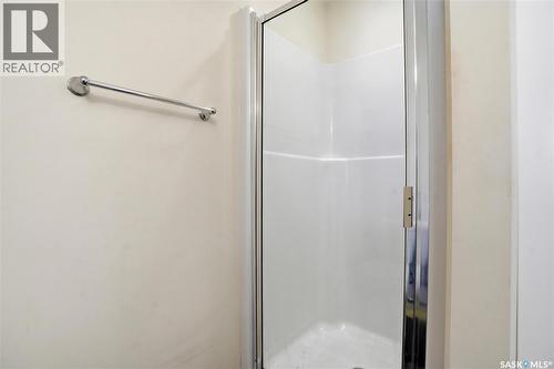 4 3960 7Th Avenue E, Regina, SK - Indoor Photo Showing Bathroom