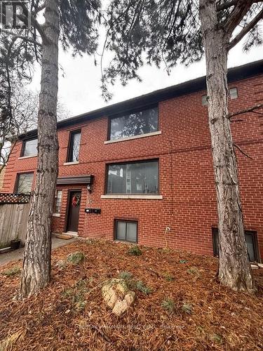 97 ORIOLE PARKWAY  Toronto, ON M5P 2G7