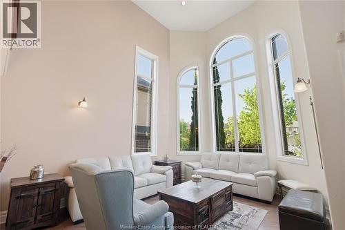 769 Massimo Crescent, Windsor, ON - Indoor Photo Showing Living Room