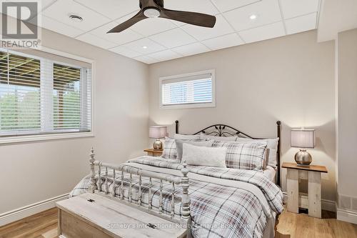 565332 Sideroad 7A, Grey Highlands, ON - Indoor Photo Showing Bedroom