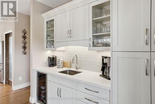 565332 Sideroad 7A, Grey Highlands, ON - Indoor Photo Showing Kitchen With Upgraded Kitchen