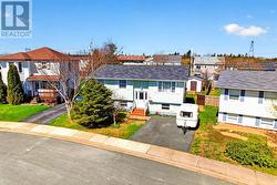 14 Joanna Place Paradise, NL A1L 1E6