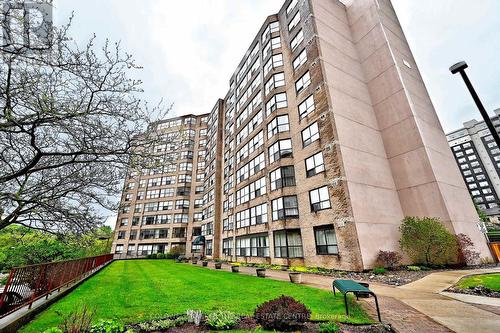 208 - 250 DAVIS DRIVE  Newmarket, ON L3Y 7T7
