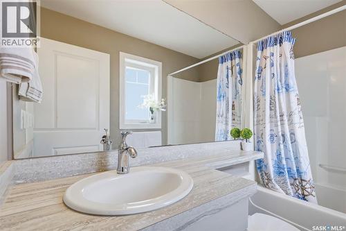 211 Baltzan Boulevard, Saskatoon, SK - Indoor Photo Showing Bathroom