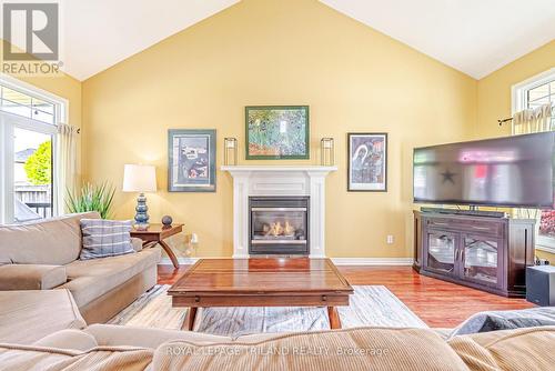 26 Augusta Crescent, St. Thomas, ON - Indoor Photo Showing Living Room With Fireplace