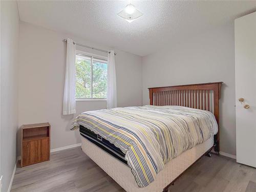 8 Macleod Drive, Brandon, MB - Indoor Photo Showing Bedroom