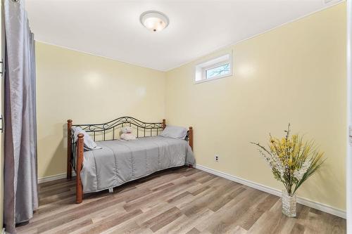 253 Stradford Street, Winnipeg, MB - Indoor Photo Showing Bedroom