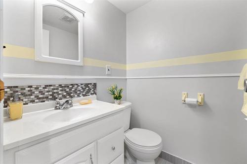 253 Stradford Street, Winnipeg, MB - Indoor Photo Showing Bathroom