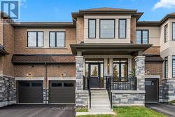 86 KENNETH ROGERS CRESCENT East Gwillimbury, ON L9N 1S5