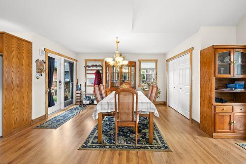 6738 Cameron Pond Road, Wasa, BC - Indoor Photo Showing Dining Room