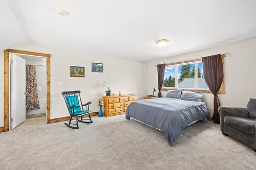 6738 Cameron Pond Road, Wasa, BC - Indoor Photo Showing Bedroom