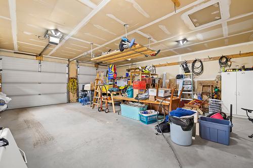 6738 Cameron Pond Road, Wasa, BC - Indoor Photo Showing Garage