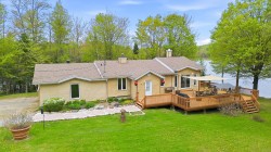 53 Ch. de la Montagne  Val-Des-Monts, QC J8N 1B7