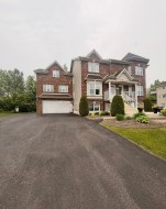 101-220 Boul. Binette  Saint-Eustache, QC J7P 5V8