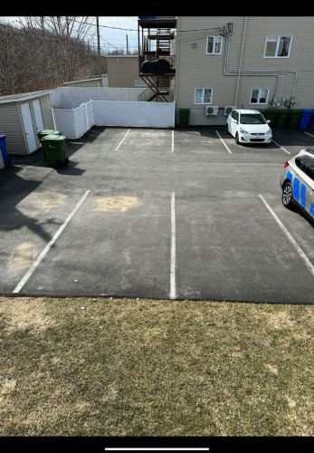 Stationnement - 101-220 Boul. Binette, Saint-Eustache, QC - Outdoor