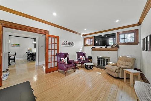 200 Ash St, Winnipeg, MB 