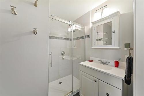 200 Ash St, Winnipeg, MB 