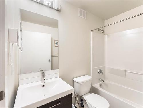 721-1355 Lee Blvd, Winnipeg, MB 