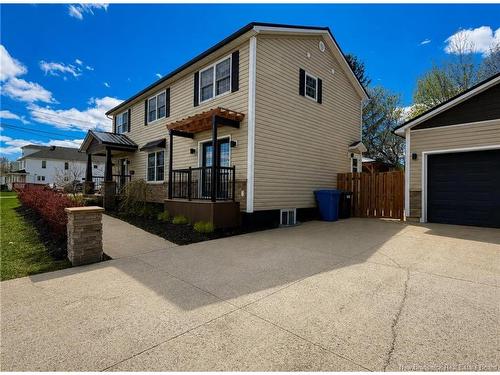 319 Raymond Ave, Bathurst, NB 