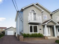 927 Mapleton RD Moncton, NB E1G 2K6