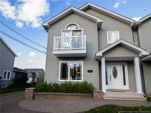 927 Mapleton Rd, Moncton, NB 