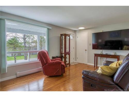 16 Armstrong Cres, St George, NB 