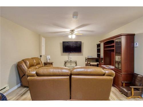 16 Armstrong Cres, St George, NB 